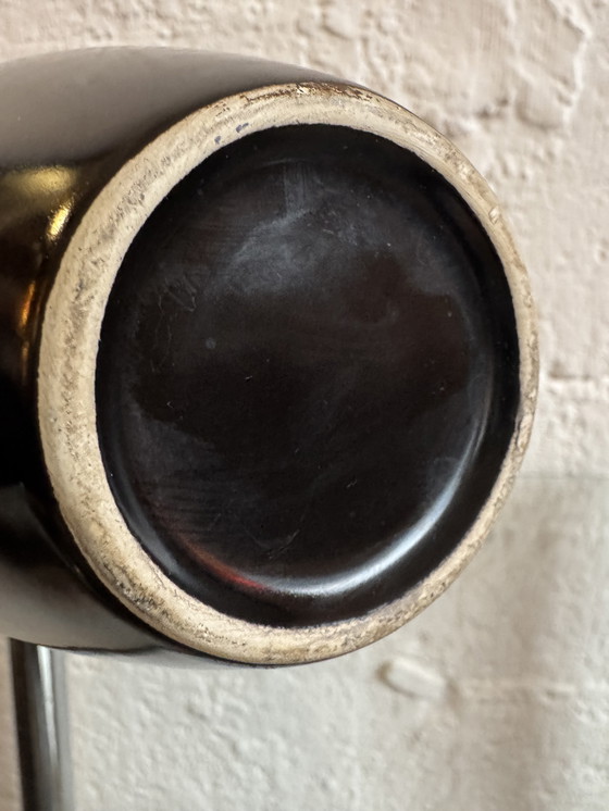 Image 1 of Vaso modernista in ceramica nera degli anni '50