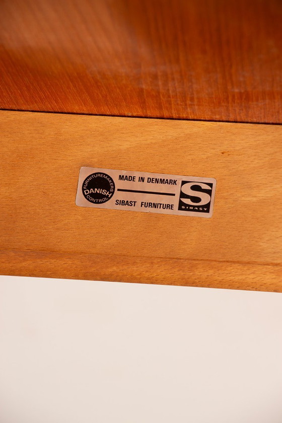 Image 1 of Vierkante en uitschuifbare Deense eettafel, in teakhout, model 592, van Arne Vodder voor Sibast 1960.