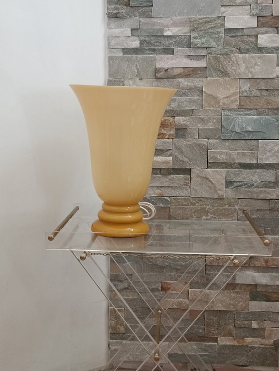 Image 1 of Lampe de table vintage verre opalin