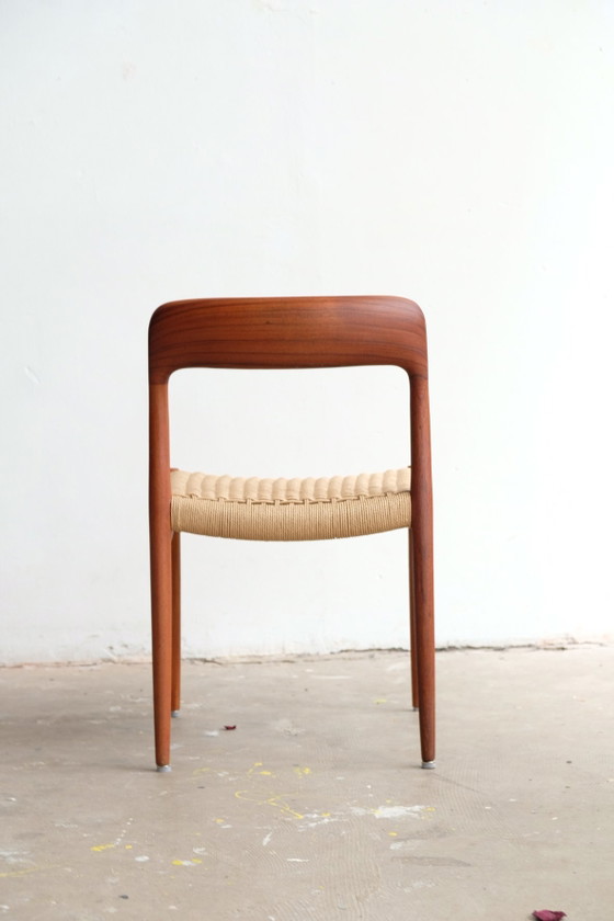 2 sillas Moller 75 restauradas en teca – Niels Otto Møller, Sillas de comedor, Wood (photo 10 of 11)