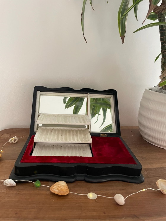 Lacquered wooden cigarette box – Decorative Objects, Aziatisch (photo 2 of 3)