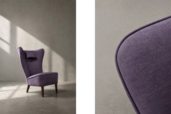 Image 1 of Vintage Scandinavisch-moderne fauteuil met hoge rugleuning, eikenhout en paarse stof, jaren 1950.
