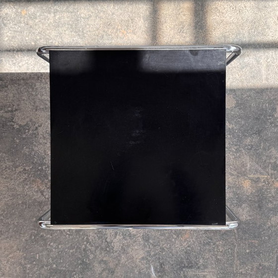 Image 1 of Set van 2 Marcel Breuer "Wassily" stoelen met bijpassende salontafel voor Knoll, 1990