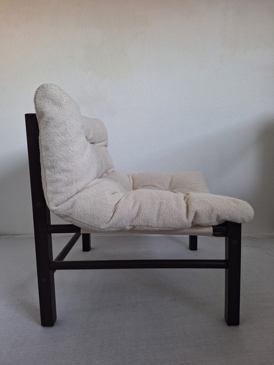 Poltrona in legno con cuscino teddy sfoderabile – Poltrone, Textile, Wood (photo 2 of 9)
