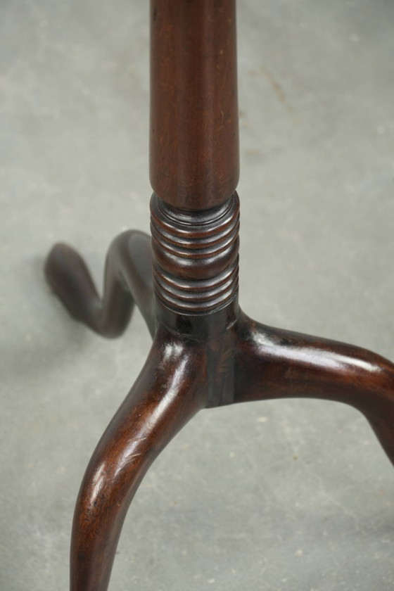 Image 1 of Elegant and subtle antique English wine table/plant/side table from the late 18th century