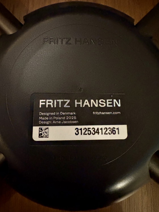 Image 1 of Grand Prix - set of 3 chairs - Arne Jacobsen - Fritz Hansen