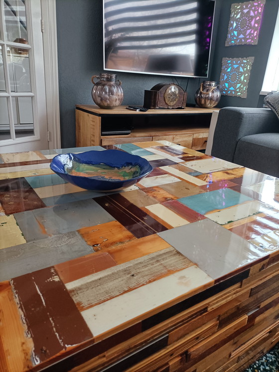 Image 1 of Dusign Dutch Design coffee table – 120×102 cm – Scratchwood top with resin topping (Piet Hein Eek style)

