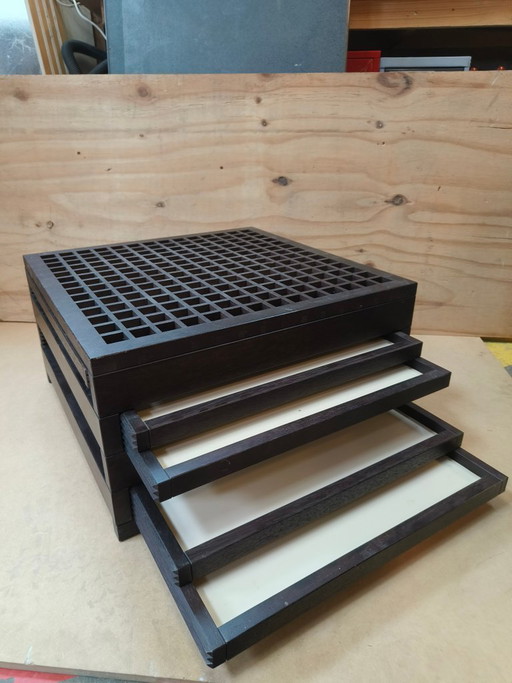 Tetra coffee tables, Bernard Vuarnesson, Bellato