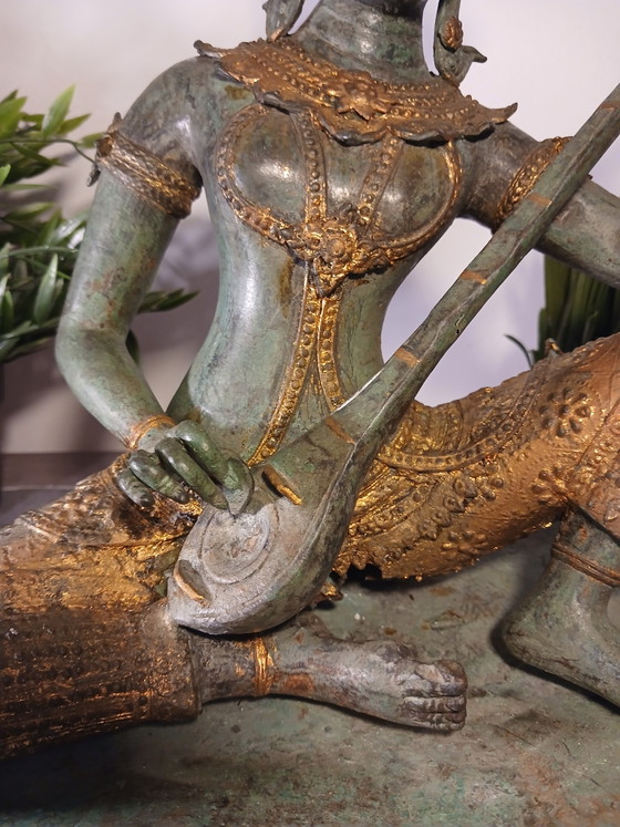 Grande statue ancienne en bronzeet feuille d'or Thaïlande et poinçon début 20e sur socle forêt mythique (photo 12 of 15)