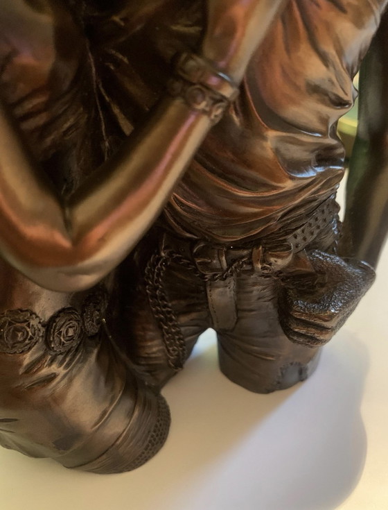 Bildhauerei Oliver Tupton – „Amants passionnés“ – Signierte Kaltgussbronze-Figur – 21 cm / 1,62 kg – Metal (photo 23 of 24)