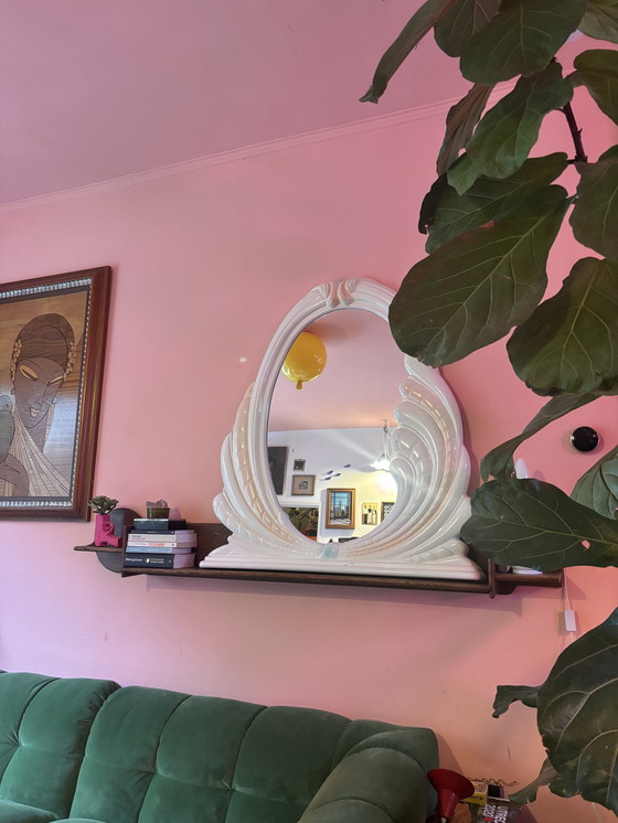 Image 1 of Miroir coquillage postmoderne iconique des années 1980 – 90×107 cm – Design vintage