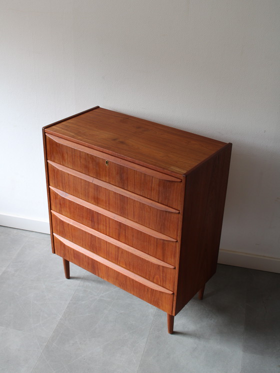 Image 1 of Commode vintage danoise en teck