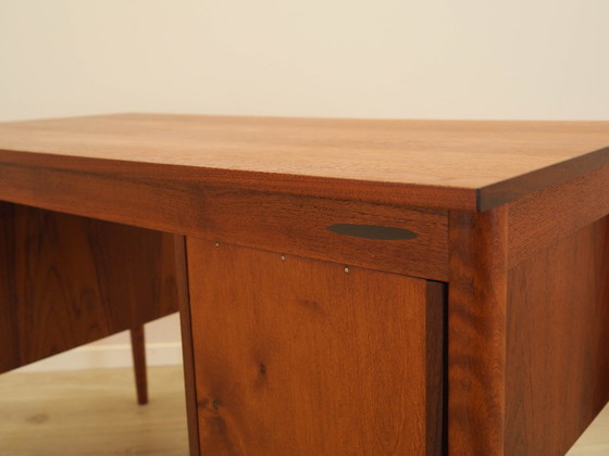 Scrivania danese in teak con sei cassetti, impiallacciata, anni '70. – Scrivanie, Wood (photo 17 of 17)
