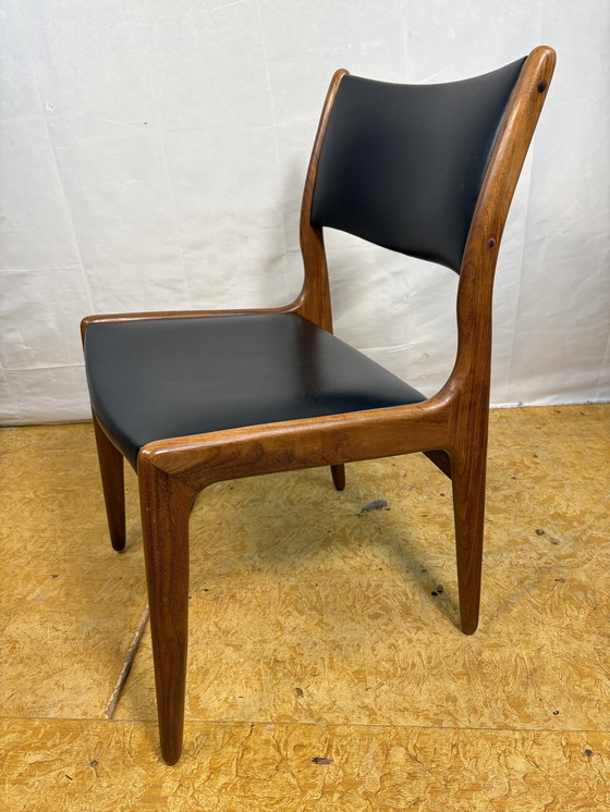 Image 1 of Mid-Century Retro Set of 8 Dining Chairs by Johannes Andersen for Uldum Møbelfabrik 1960  Elevate your dining space with this st