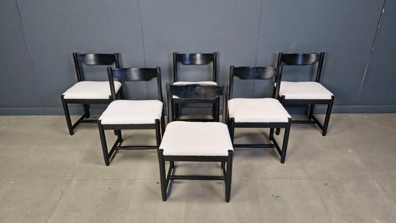 Image 1 of Vintage zwarte houten eetkamerstoelen, jaren 70