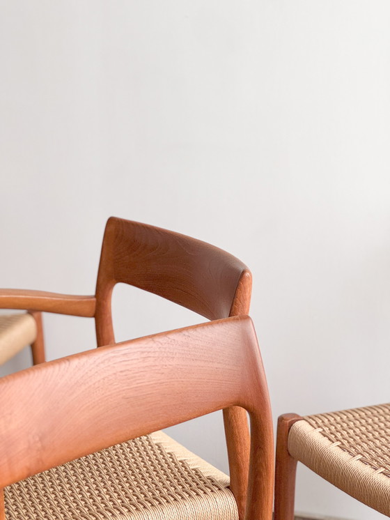 Image 1 of Mid Century Deense Teakhouten Eetkamerstoelen #57 & 77 door Niels O. Møller, J. L. Moller, Set van 10