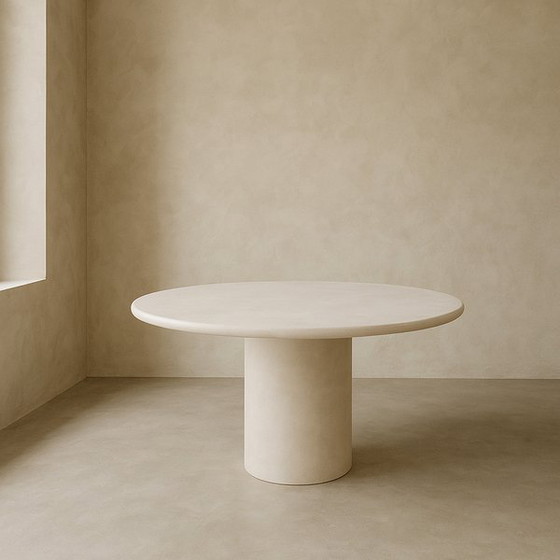 Image 1 of Dining table round mortex microcement