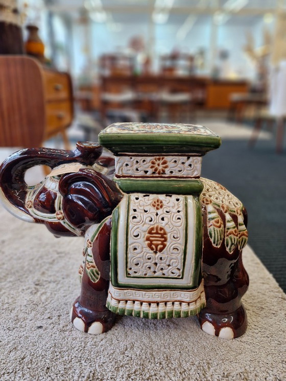 Image 1 of Grande portavasi/elefante in ceramica vintage anni '70