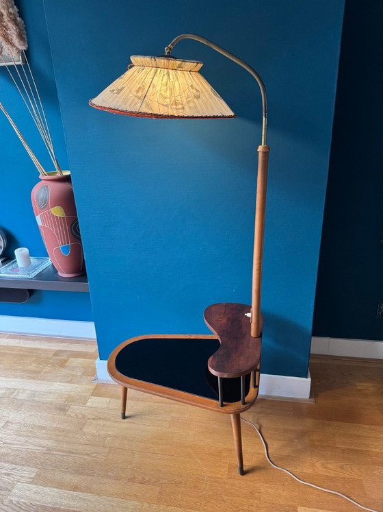 Image 1 of Lampada da terra vintage con tavolino in stile Halabala, anni '50.