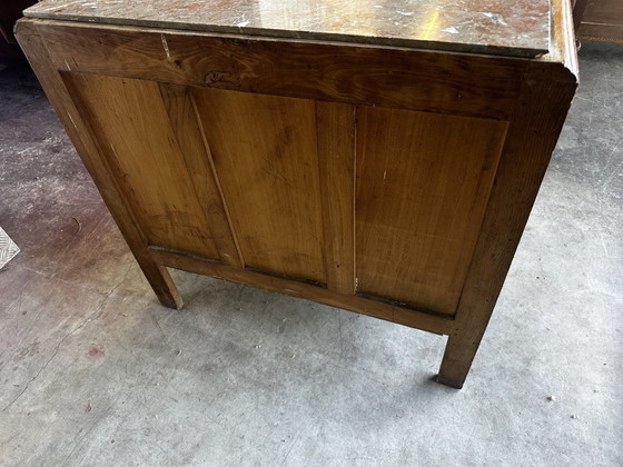 Kompakte Art-Deco-Kommode aus den 1930er Jahren, aus geschnitztem Holz und Marmor – Commode Art deco (photo 14 of 14)