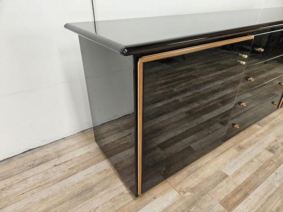 1970er Pierre Cardin Buffetschrank aus schwarz lackiertem Holz – Buffetschränke, Wood, Klassiek (photo 3 of 32)