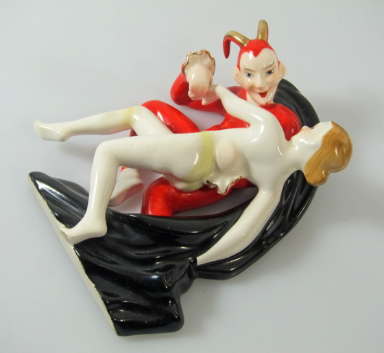 Image 1 of Sammlerstück: „Satyr und Nymphe“, Porzellan-Wandskulptur im Art-déco-Stil aus den 1930er Jahren.