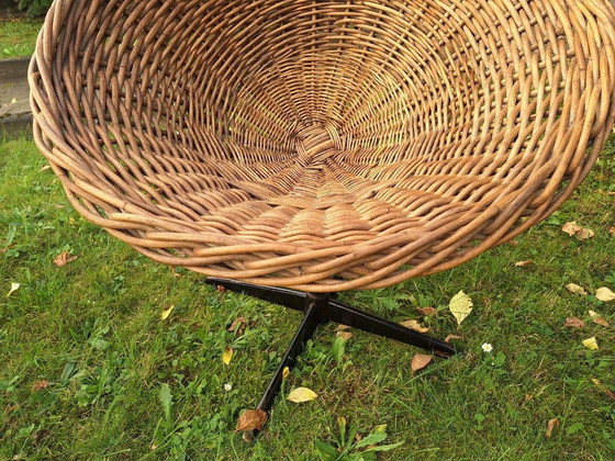 Image 1 of Paar bamboe en ijzeren draaibare stoelen, 1960