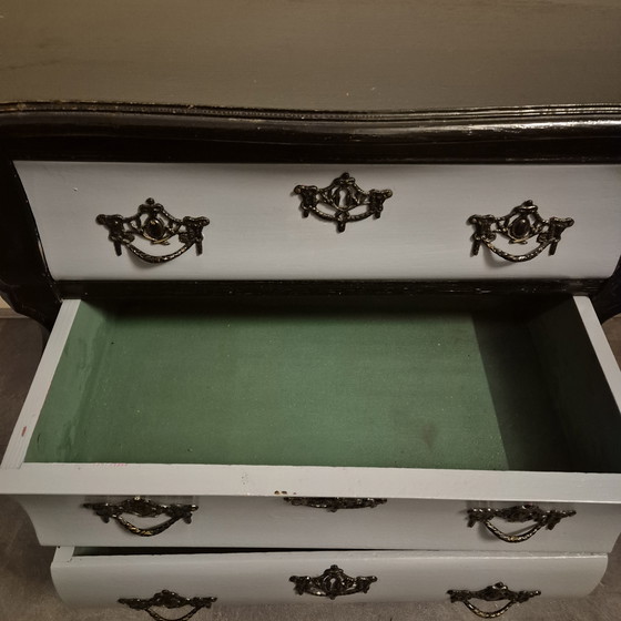 Image 1 of Charmant vintage buikkastje in zwart en grijs