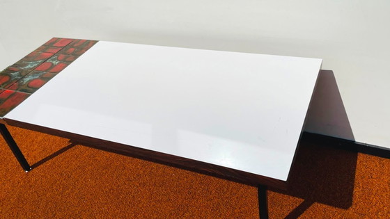 Image 1 of Table basse à carreaux « Lava » [Vintage années 60]