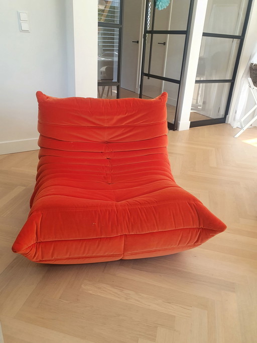 Orangefarbener Einsitzer-Stuhl TOGO