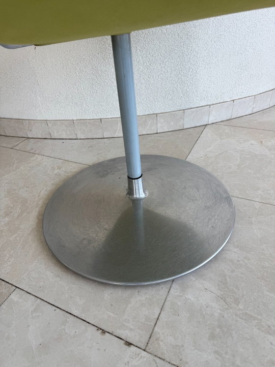 Image 1 of 4 sedie Artifort Little Tulip. Da rivestire.