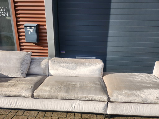 Sofá lounge Club Michel de B&B Italia en terciopelo