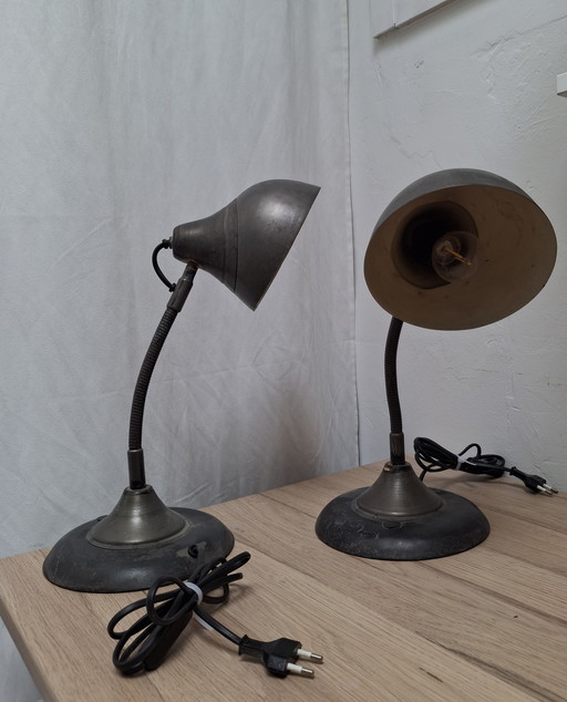 2 französische Vintage-Industrie-Tischlampen. Nr. 468 und 786.