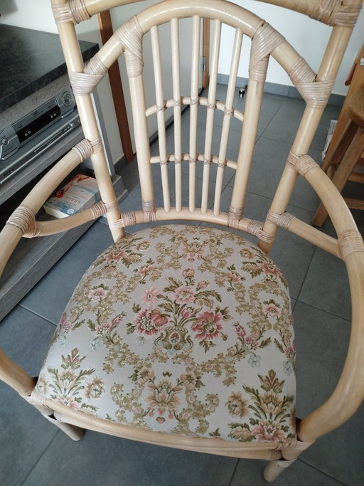 Rattanmöbelset mit rosa Marmor und 4 Stühlen, neuer Stoff