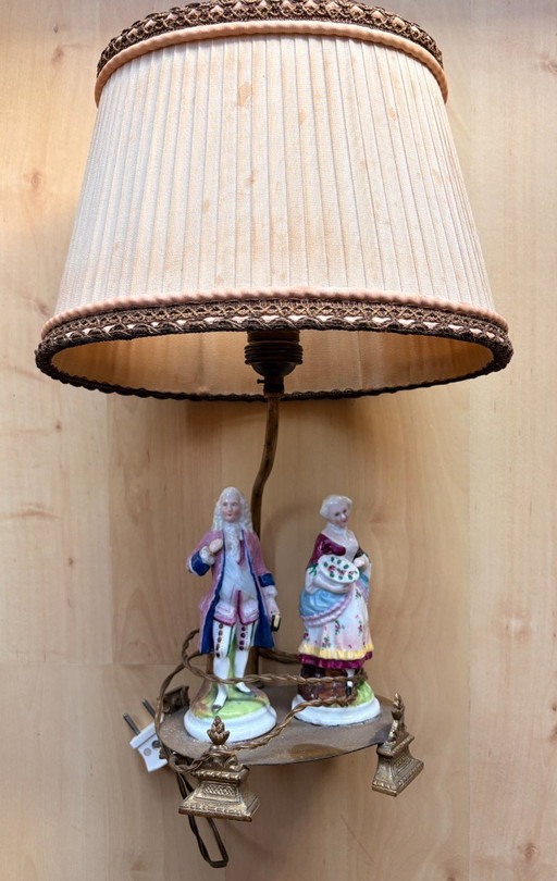 Lampada da tavolo antica