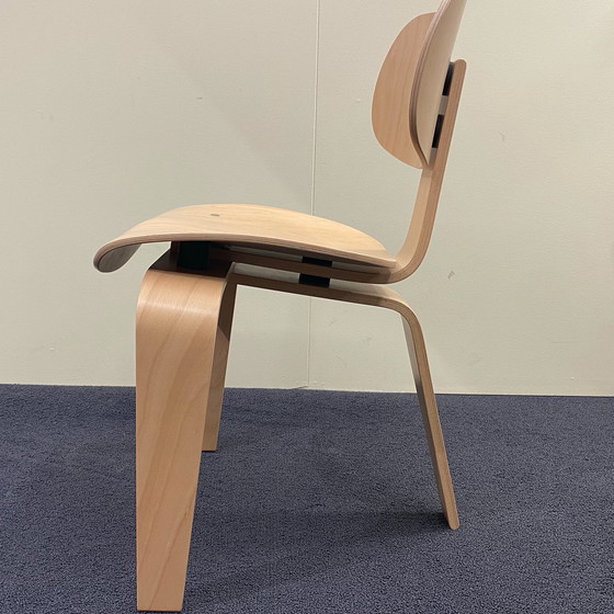 Image 1 of Wilde + Spieth 3-Legged dining chair