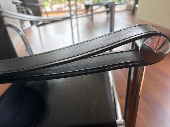 Image 1 of Twee Cassina LC1 stoelen van Le Corbusier