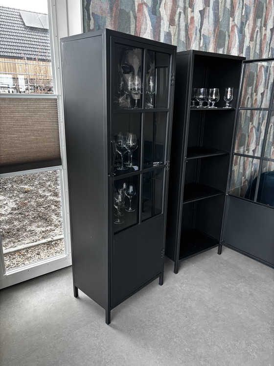 Image 1 of 2 buffets industriels noirs (1,77 x 59,5 l x 49,5) 250 € pour 2 meubles !