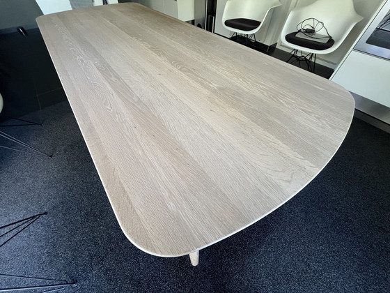 Image 1 of Withewash eiken eetkamertafel van de Machinefabriek Utrecht