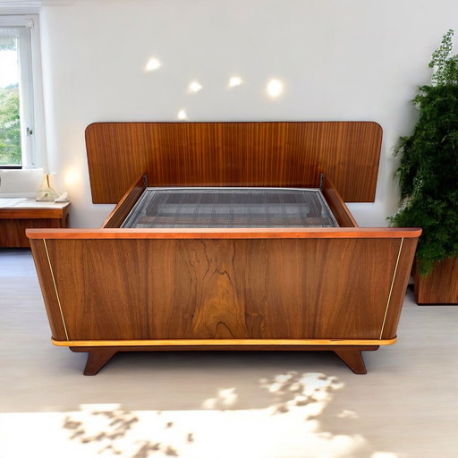 Vintage wooden bed / crib