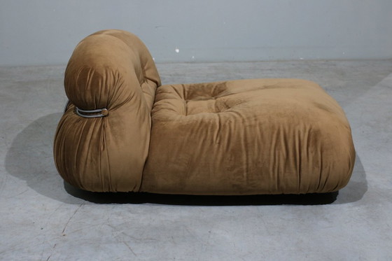 Image 1 of Loungefauteuil en voetenbank van Afra & Tobia Scarpa voor Cassina, jaren 70.