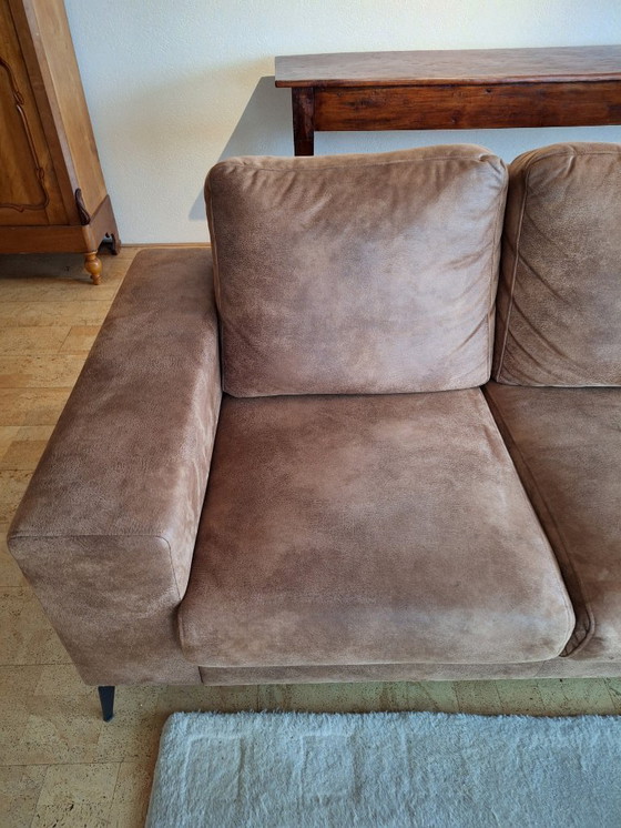 Image 1 of Wunderschönes großes 4-Sitzer-Sofa in Braun/Cognac