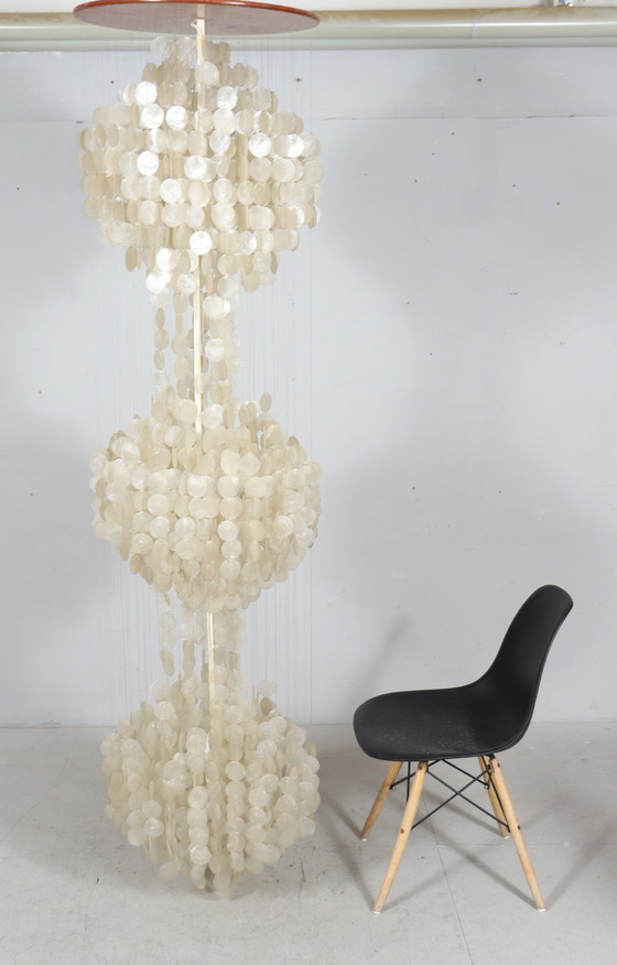 Image 1 of Shell lamp/pearl ceiling lamp of the 80s in the style of Verner Panton