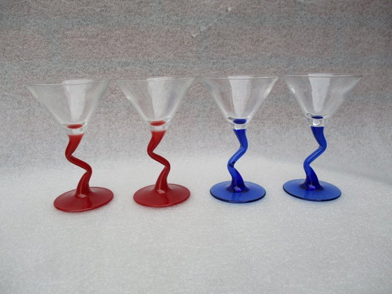 Image 1 of Zigzag 4 Martini cocktail glazen, vintage, van Libby Watusi, twee kleuren.  
