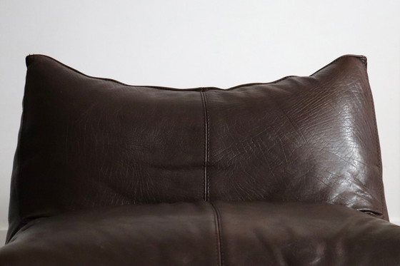 Image 1 of Ein Paar Le Bambole Lounge-Sessel aus Büffelleder, entworfen von Mario Bellini für B&B Italia, 1970er Jahre