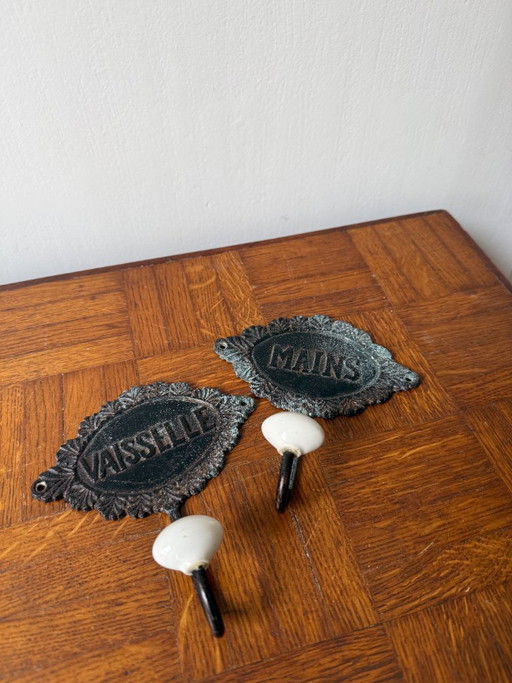 Double coat rack in metal and ceramic – vintage style