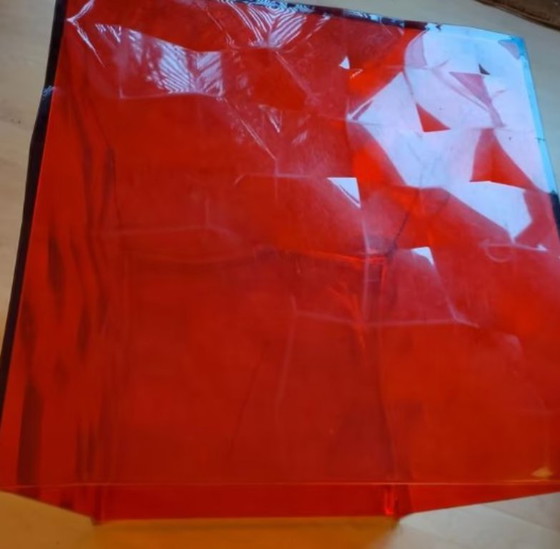 Image 1 of Kartell Kubus, design kastje, bijzettafel, rood kunststof