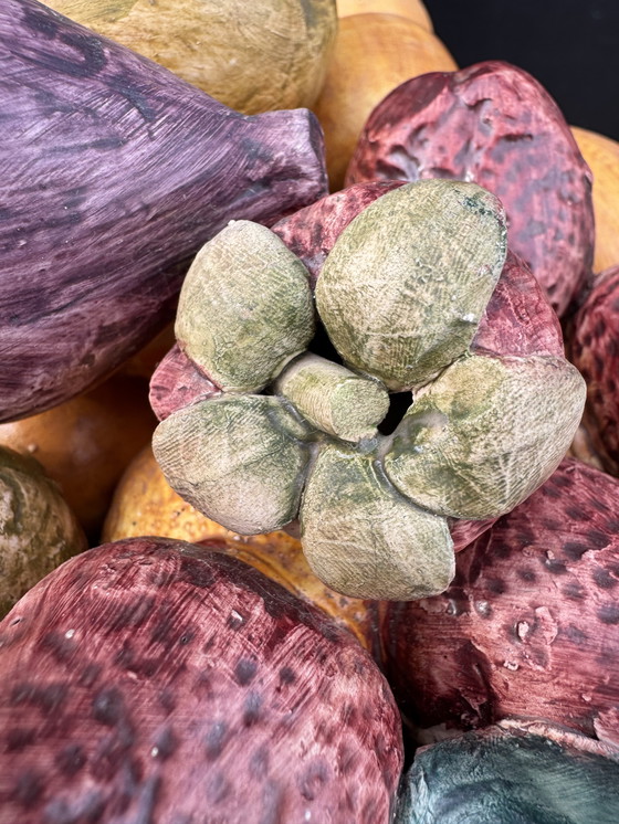 Image 1 of Corbeille fruits trompe l’œil Portugal années 70