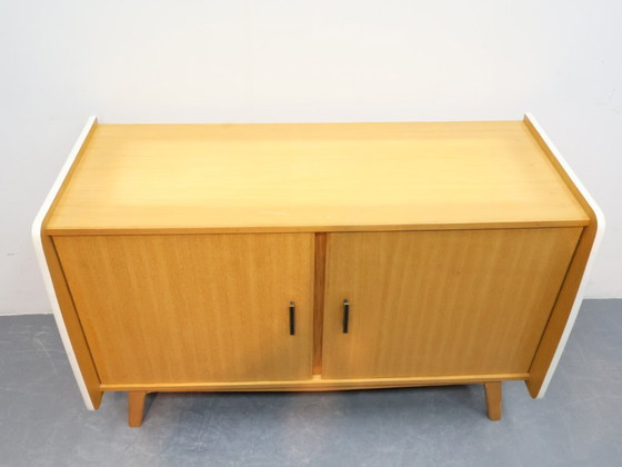 Image 1 of Buffet vintage en chêne des années 1970 avec pieds inclinés
