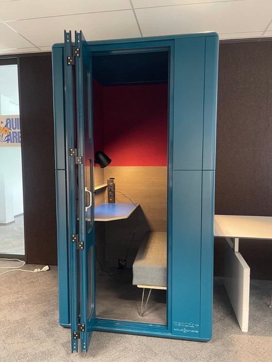 Image 1 of Cabine téléphonique acoustique WeWork+ StudioBricks / Espace de travail modulable - À récupérer à Amsterdam, Pays-Bas